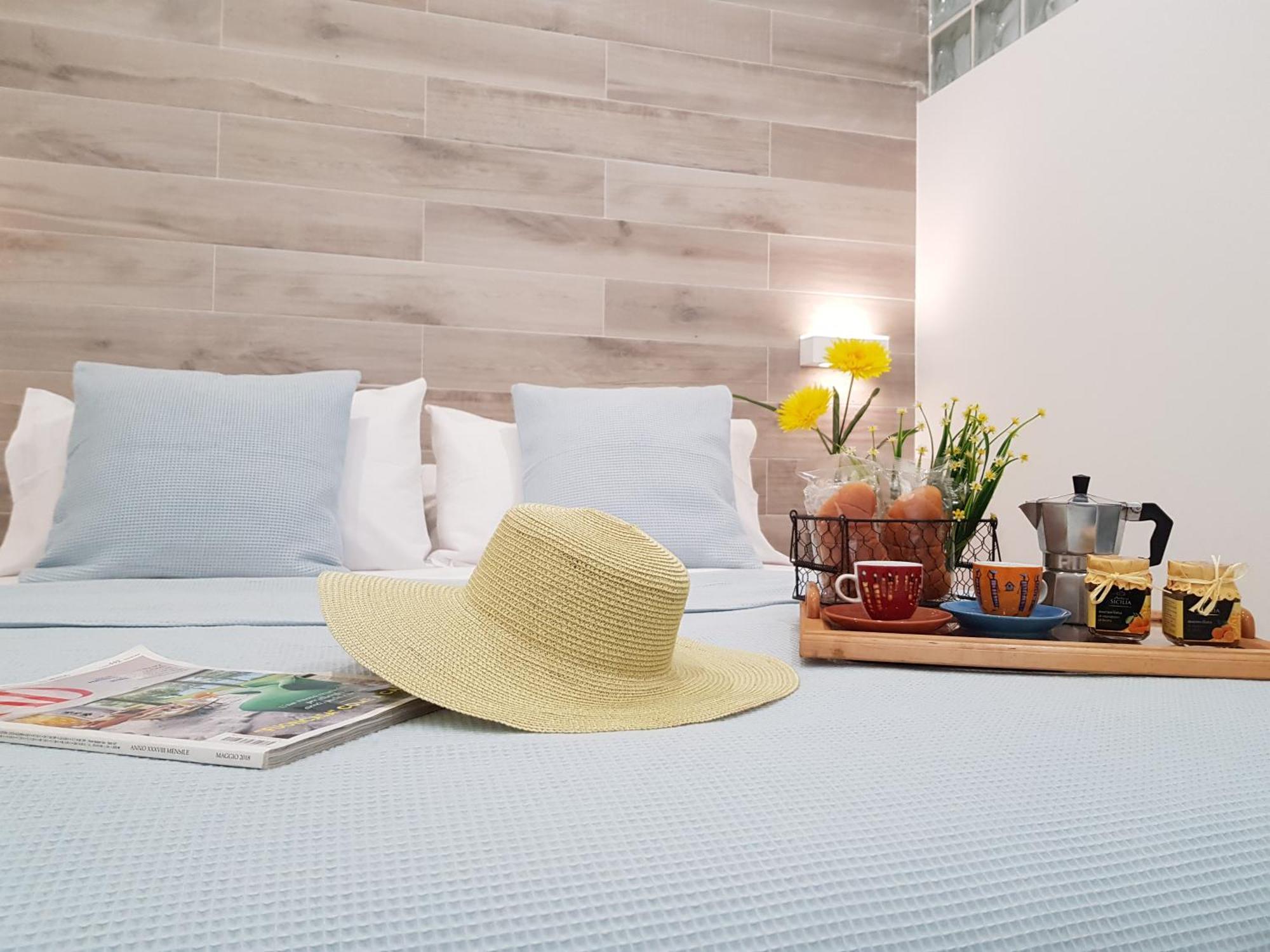 Martin Holiday Apartments Giardini-Naxos Buitenkant foto